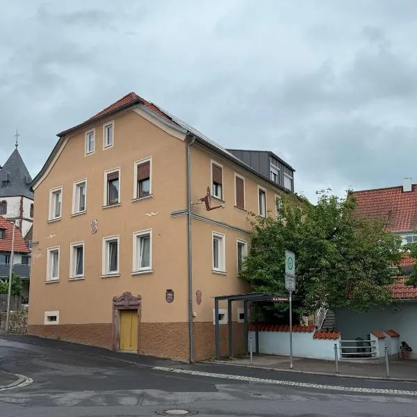 1 bedroom with private bathroom & Kitchenette, hotel Oberthulbában