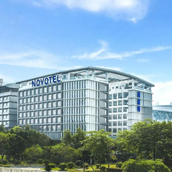 Novotel Guangzhou Baiyun Airport - Canton Fair Free Shuttle Bus & Official Registration Agency, khách sạn ở Quảng Châu