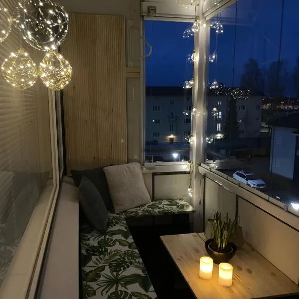 Kodikas parvekkeellinen kaksio omalla parkkipaikalla, hotel in Kokkola