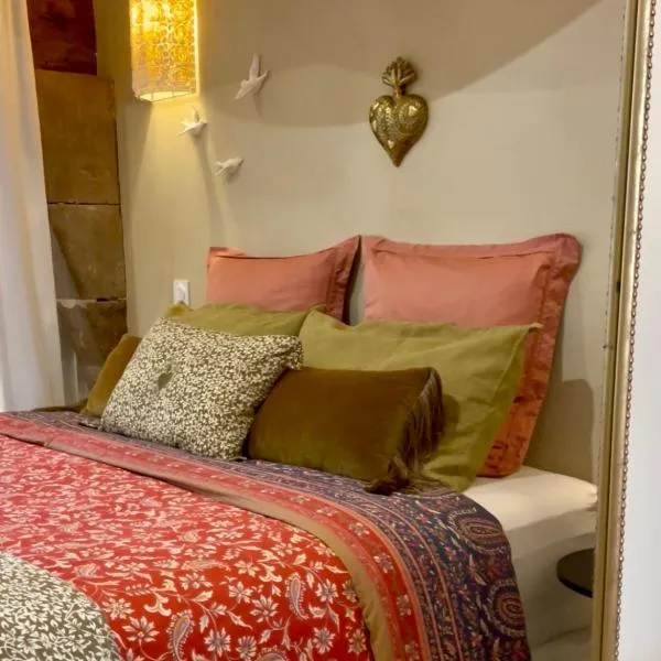 La Suite Drômoise 1809, hotel in Saint-Paul-lès-Romans