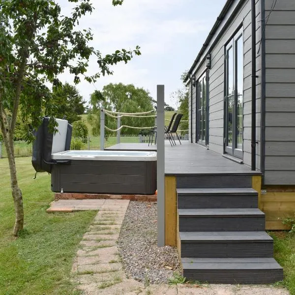 Ponsford Ponds Jacks Shepherd Hut - Bcponhut, hotel in Cullompton