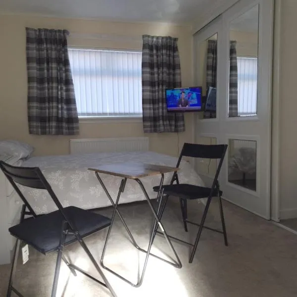 Studio Twenty One, hotel in Whitburn