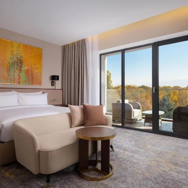 Swissôtel Wellness Resort Alatau Almaty: Almatı'da bir otel