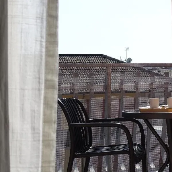 Interno12 Luminoso bilocale tra i tetti, ξενοδοχείο σε San Benedetto del Tronto