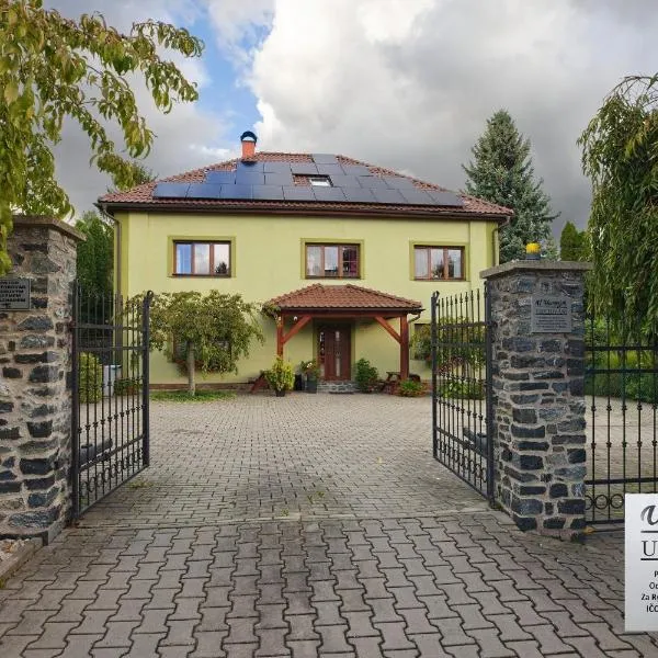 Penzion U Horských, hotel in Čáslav