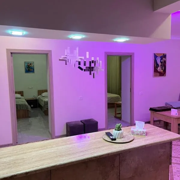 Ners House: Garni'de bir otel
