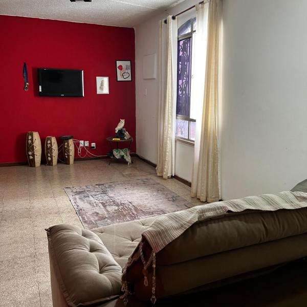 1 quarto grande 1 cama de casal