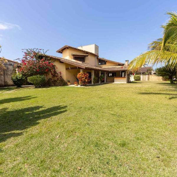 Casa com Area Gourmet e Quintal a 200 m da Praia
