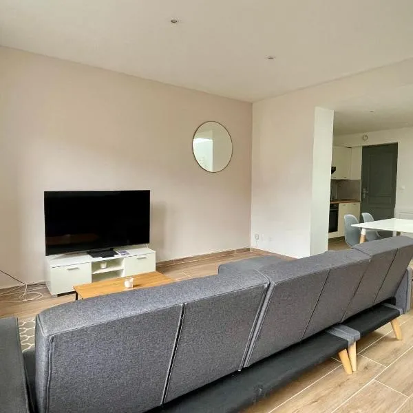 Gîte Le Plain Pied - 5min de la gare vers Lille - Arras - Lens, hotel i Phalempin