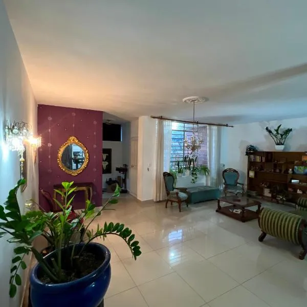Casa Carito, hotel in Cali