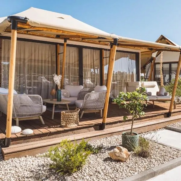Glamping Resort Olive and Sea, hotel di Bibinje