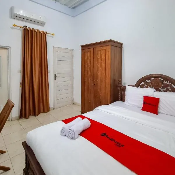 RedDoorz Syariah at Jepara City, khách sạn ở Jepara