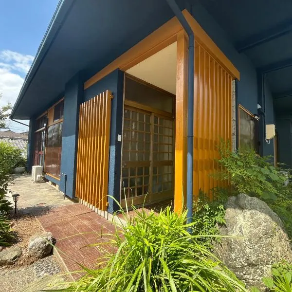 伊勢ブルーヴィラ本館と離れ, hotel di Ise