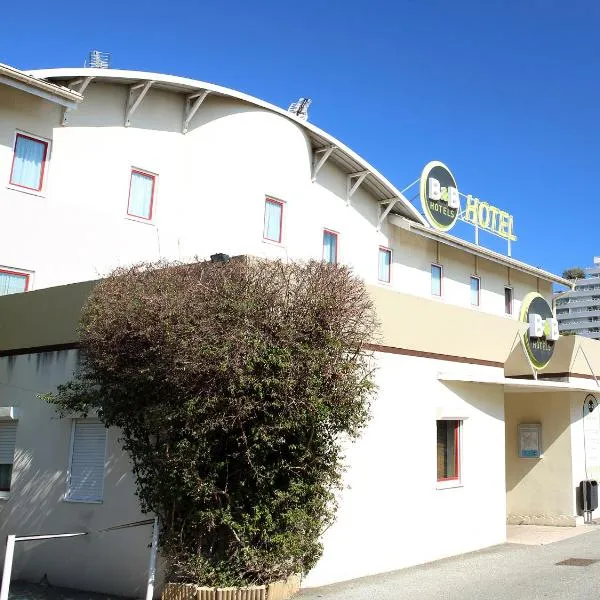 Viesnīca B&B HOTEL Villeneuve Loubet Plage pilsētā Vilenēva–Lubē