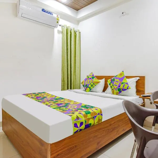 The Second Home - Best Budget Stay At ISBT Dehradun, hotel in Dehradun