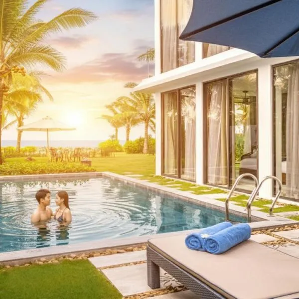 Hoi An Royal Beachfront Villas, hotel in Dien Ban