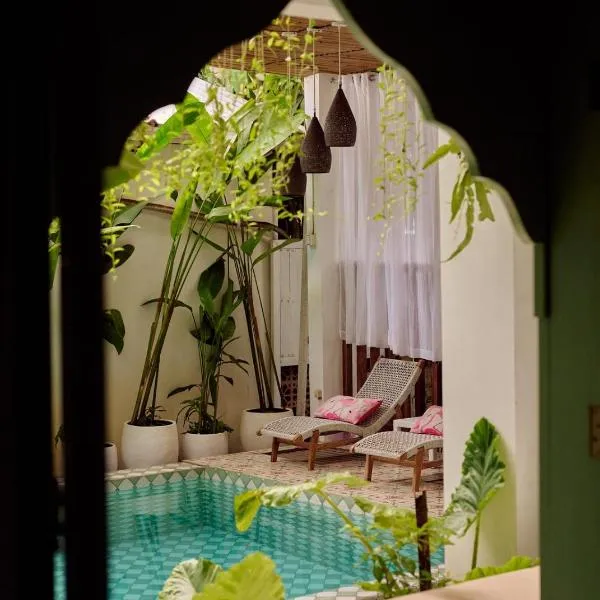 Naia Hotel Kuta Lombok, hotel sa Kuta Lombok