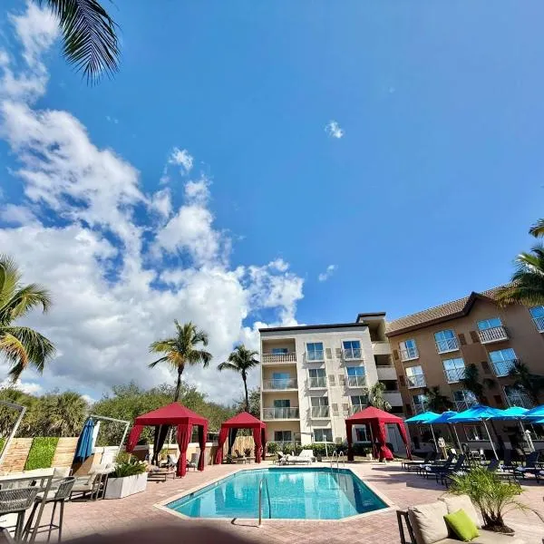 Holiday Inn Express & Suites Naples Downtown - 5th Avenue by IHG โรงแรมในเนเปิลส์