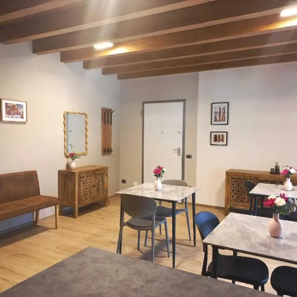Room & Breakfast Olmo Tondo, hotel in San Giovanni in Persiceto