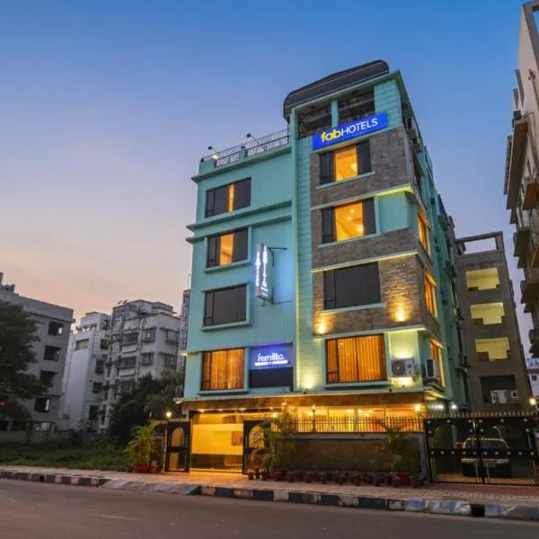 FabHotel Prime Familto - Near Bisarjan Ghat، فندق في kolkata