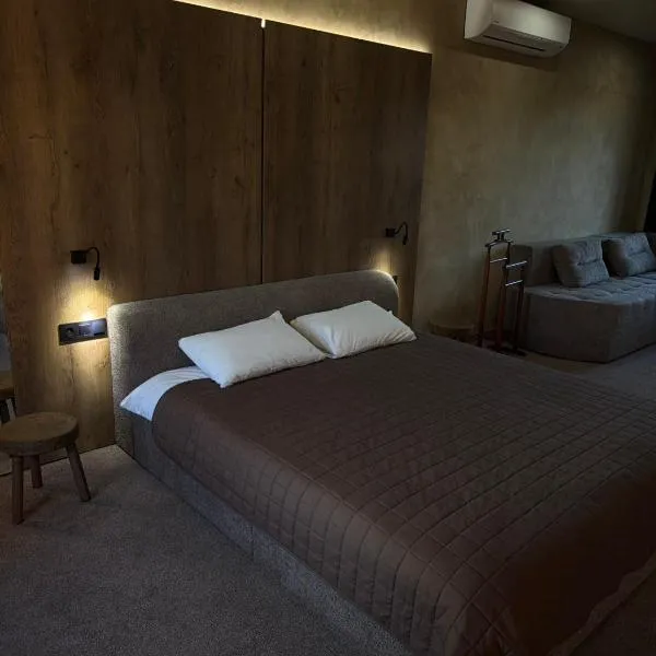 Panorama Hill, hotel i Chortkiv