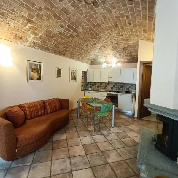 Via Angelo Brofferio - Appartamento Centro Storico, hotel v destinaci Asti