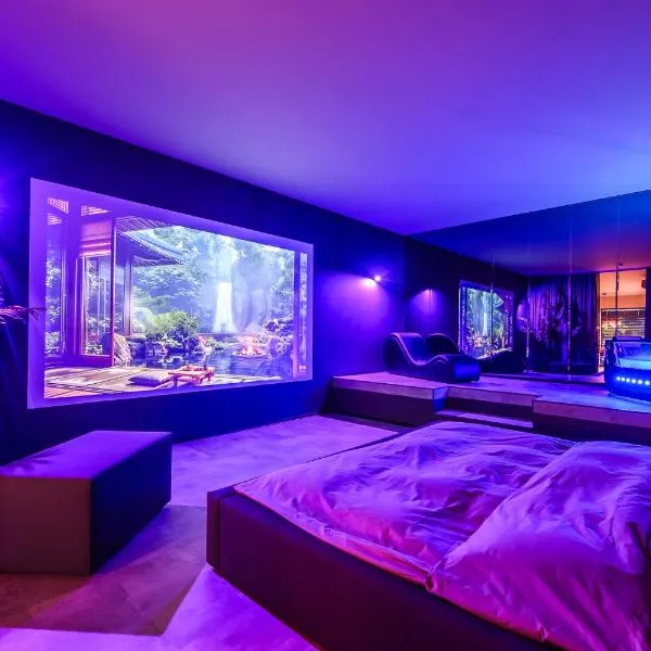 Jacuzzi Cinema Wabi Sabi 3, hotel in Kaunas