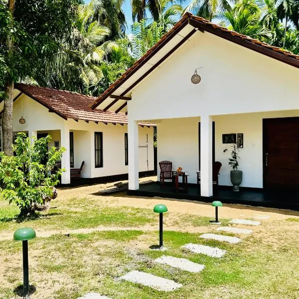 Charitha Rest, hotel in Ampara