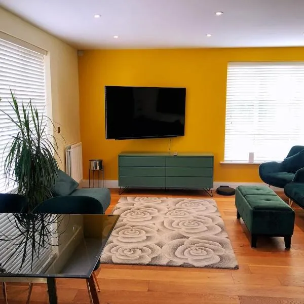 LuxuriousAccesible HeathrowHydePark 20mins sleep4, hotel a Londres