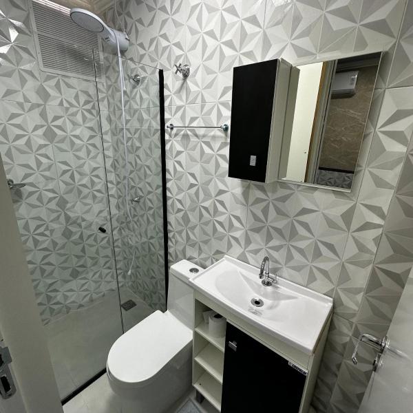 Loft Lux SM Chapecó | Compacto e Aconchegante com Ar, Cozinha e Smart TV - Foto 5