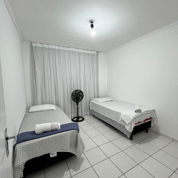 Apartamento Central 2 quartos e 2 banheiros, perto shopping - Foto 2
