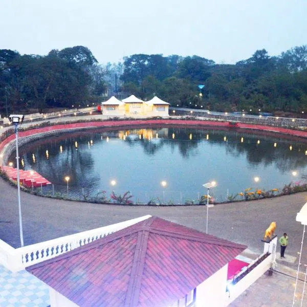 The Luxury Maharaja The Royal Resort, hotel en Thane