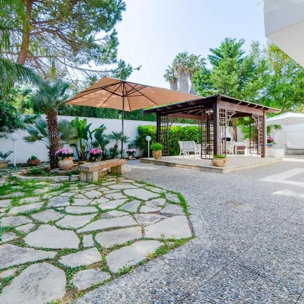 Summer Rooms - Baia Verde, hotell sihtkohas Baia Verde