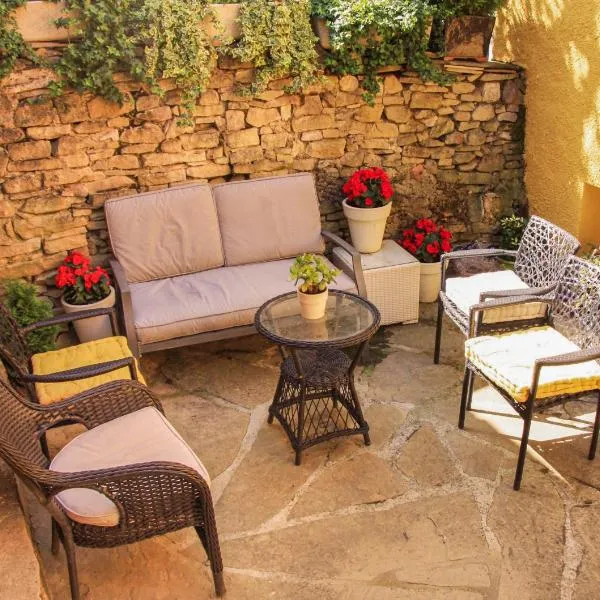 Magnifica casa rural para familias en Navarra, hotel in Unzué
