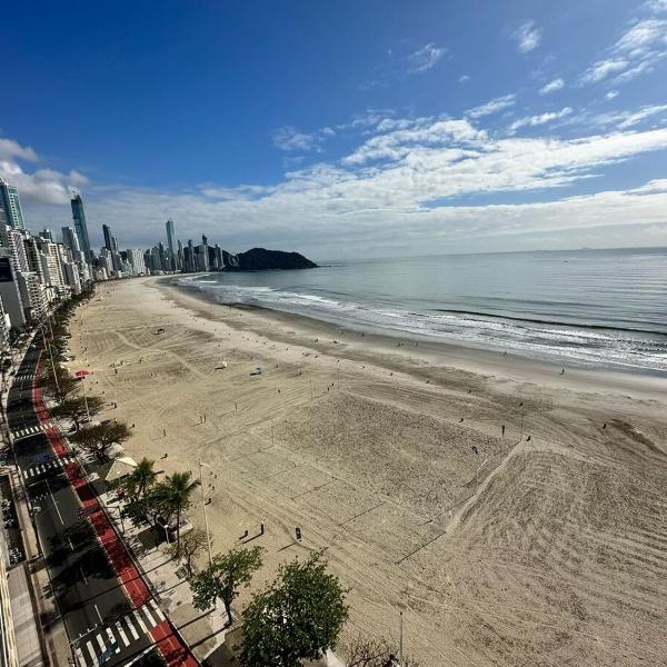 Apto 4 Quartos Frente Mar em BC com Vista Deslumbrante