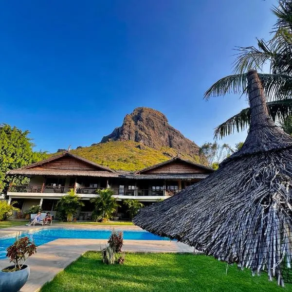 Boutik Le Morne Holiday Apartments, hotel di Le Morne