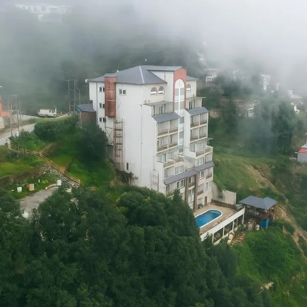 Q' Nest Hotel Cloud End Lansdowne, Hotel in Lansdowne