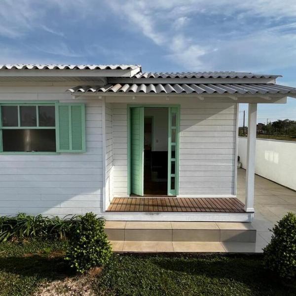 Linda casa bem localizada em Passo de Torres - Foto 5