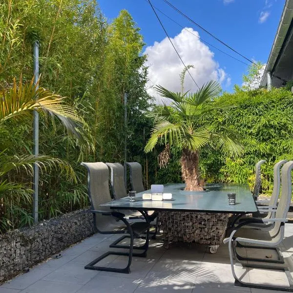 PLAIN PIED La Chapelle 3 chambres, Hotel in Cambrai