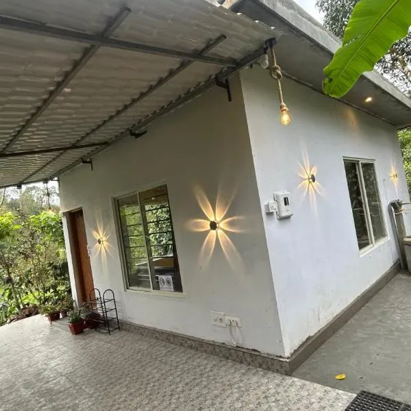 Doddakallu Betta Homestay Coorg, hotel en Somvārpet