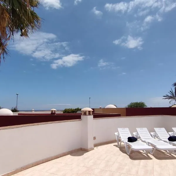 Casa Girasoles terraza patio aire acondicionado, hotel i Corralejo