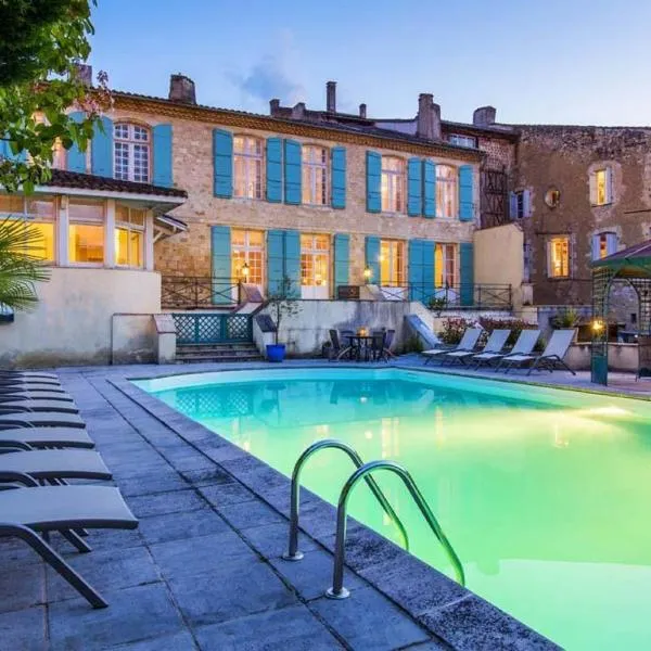 Les Trois Lys, hotel in Castelnau-sur-lʼAuvignon