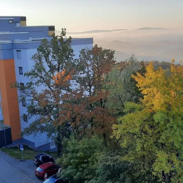 Ferienwohnungen Adri im Ferienpark Geyersberg, hotel v destinaci Freyung