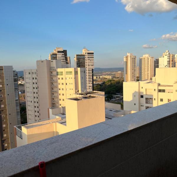 Brookfield Towers 2714A