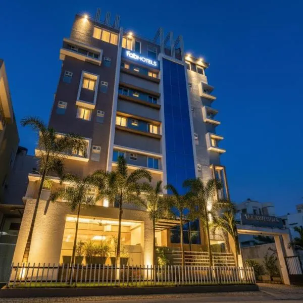 FabHotel The Botanica- Nr Hmwssb Kondapur section office-Masjid Banda, Kondapur, hotel in Kondapur