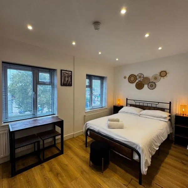 Townhouse Studio with Kitchen & Ensuite - Great Location, Hotel in London