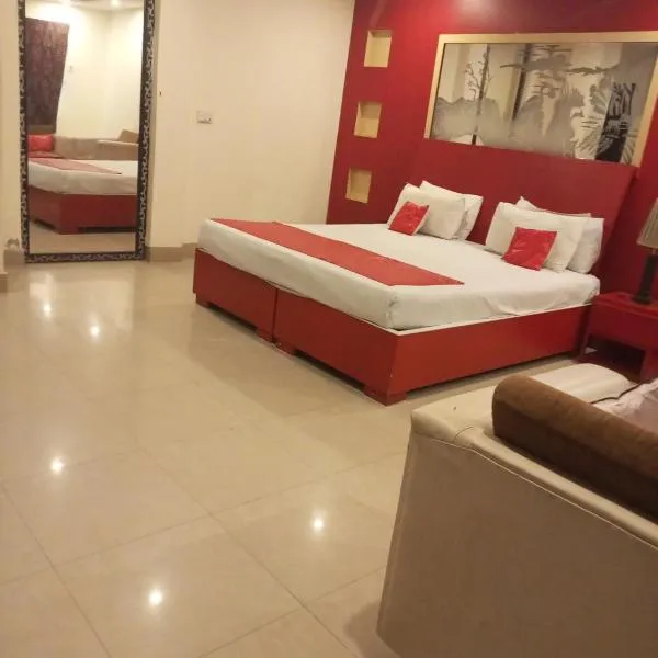 Five Mount, hotel v destinaci Multan