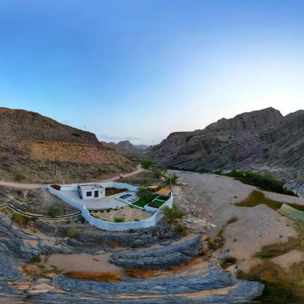 Wadi Arbeieen Chalet, hotel in Masqab