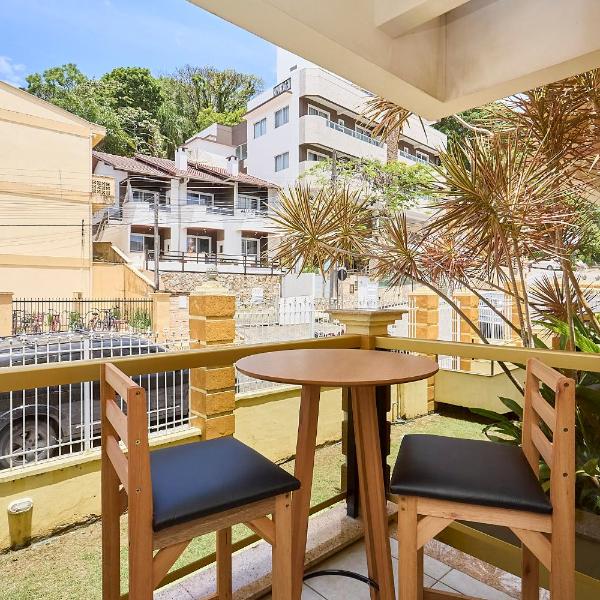 1138 Lindo apto 2 dormitórios Bombinhas Centro 50 m da Avenida e Praia