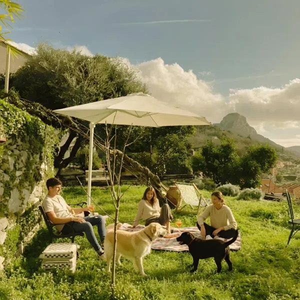 Sbilenca Sbilenchina - Charming Houses, Garden & BBQ for Climbers, MTB Lovers & Families, ξενοδοχείο σε Calice Ligure